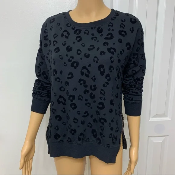 Z Supply Black Flocked Leopard Velvet embossed Top Sweatshirt size XS - Picture 12 of 15